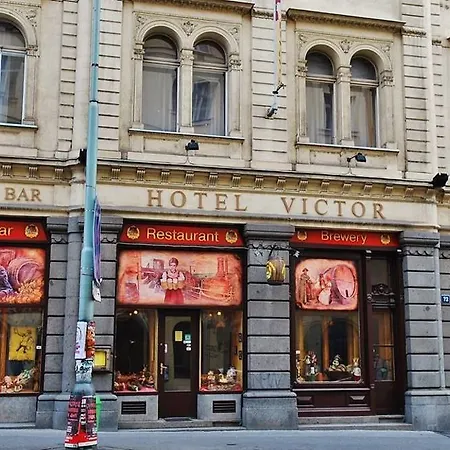 Victor Hotell 3*
