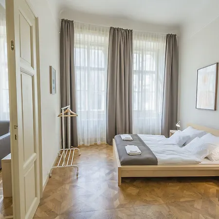 Bohemia Centre Apartment *