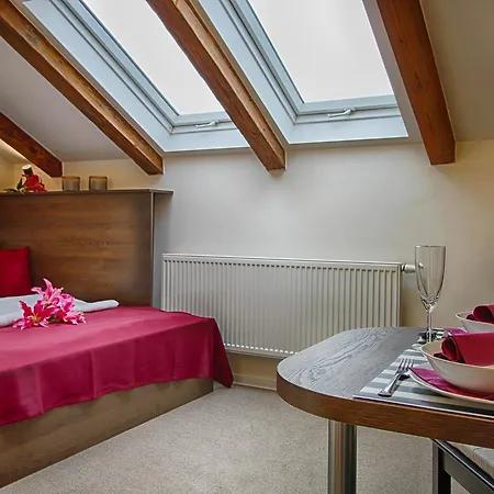 Milada Aparthotel 4*