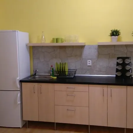 Easy Housing Hostel