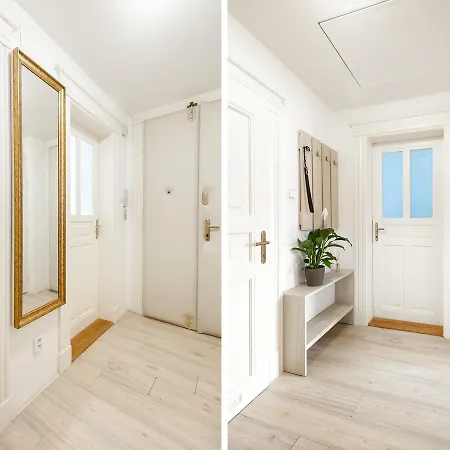 Old Town Apartment *