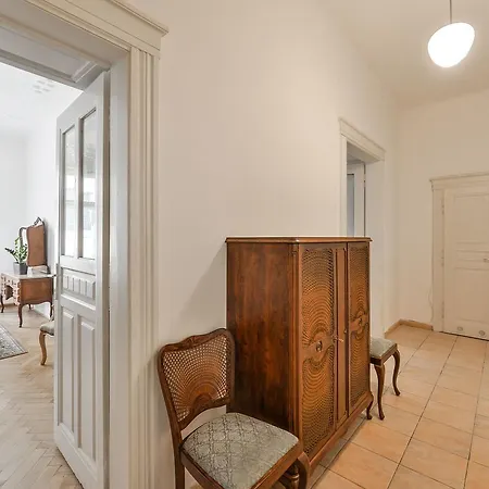 Apartment Old Town *