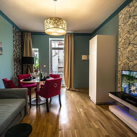 Stylish Close To Eden Garden * Praga