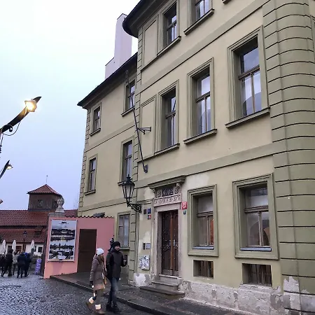Apartman Cihelná Apartamento