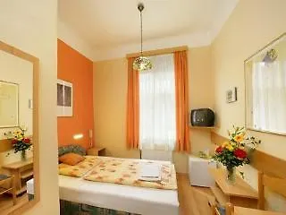 Golden Garni 3*
