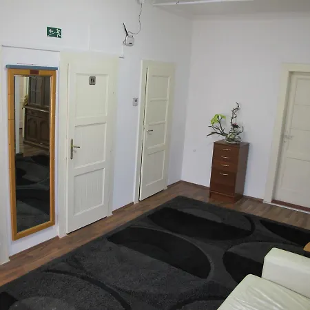 All Seasons Hostel *