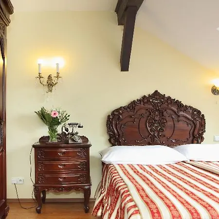 Hotel King Charles Boutique 4*