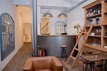 Jungmann 4* Praga
