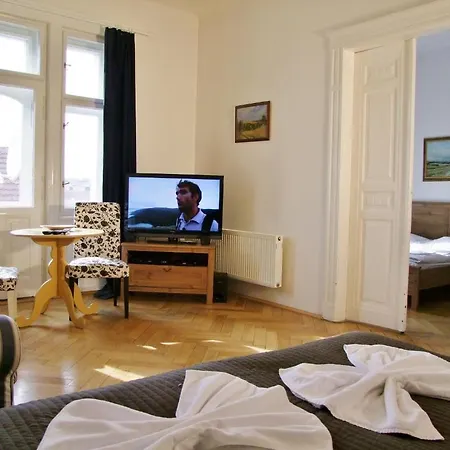 Hotel apartamentowy Old Town Square Praga