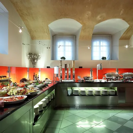 Hotell Eurostars Thalia 5*