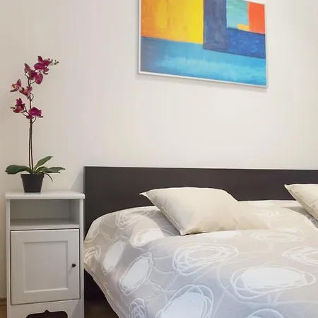 Modern Opatovická Apartment Prag