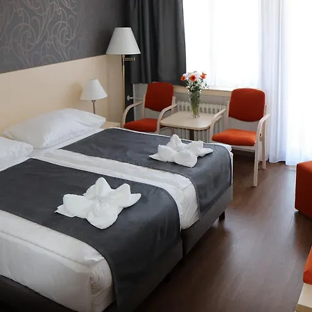 Hotel Krystal 3*