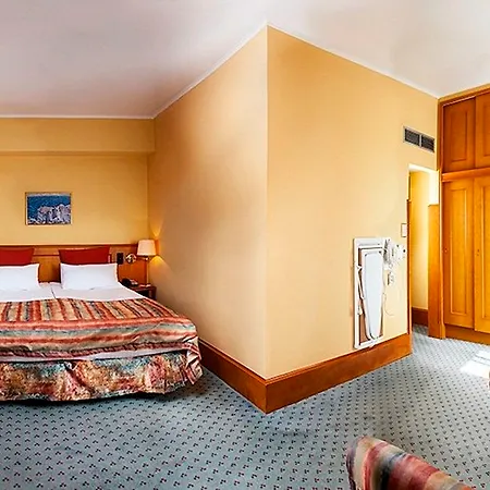 Hotel Grand International - Czech Leading 4*