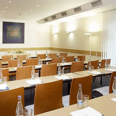 Comfort Hotel 4*