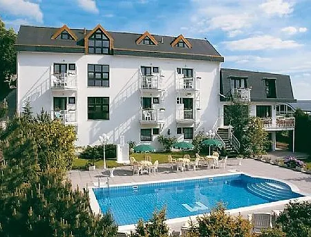 Hotel Monica
