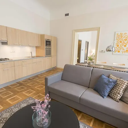 Bohemia Centre Apartment *