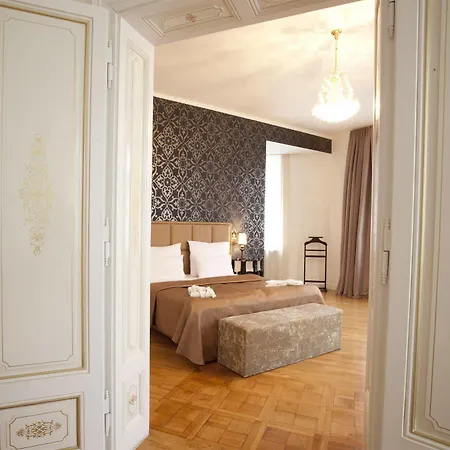 Deminka Palace 4*