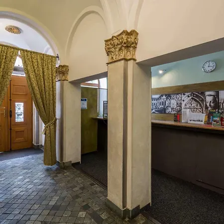 Superior Hotel