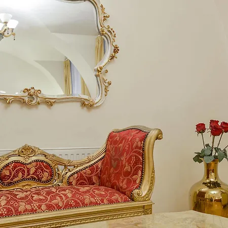 Aparthotel Lobster 4*