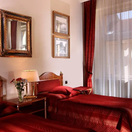 Ariston Hotel