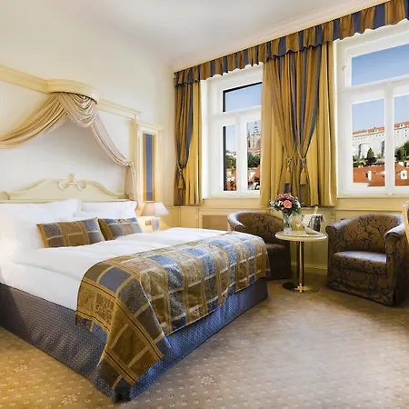 Luxury Family Royal Palace 5* Prága