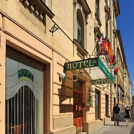 Golden Garni Hotell 3*