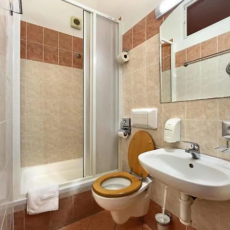 Golden Garni Hotell Prag
