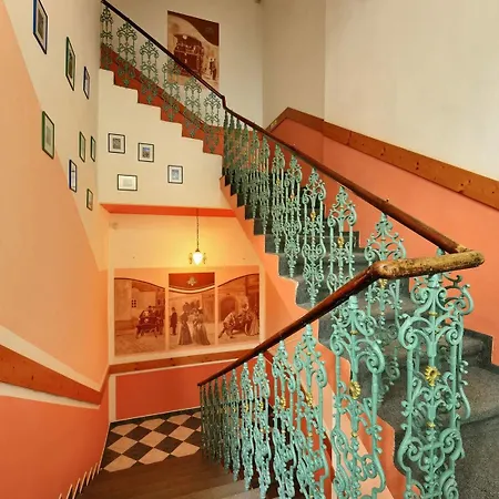 Golden Garni Hotell