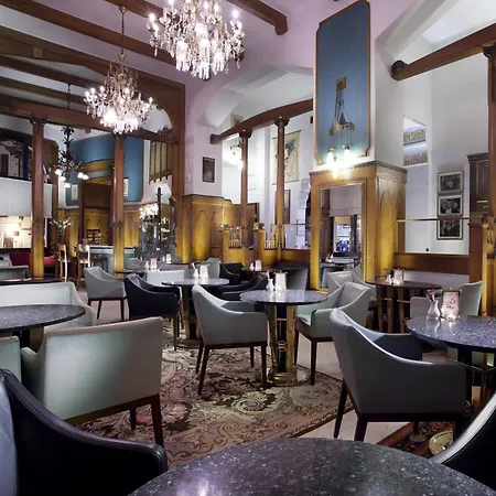 Paris Hotell