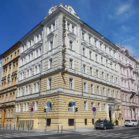 Alqush Downtown Prague