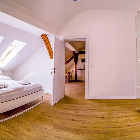 Churchill Aparthotel 4*