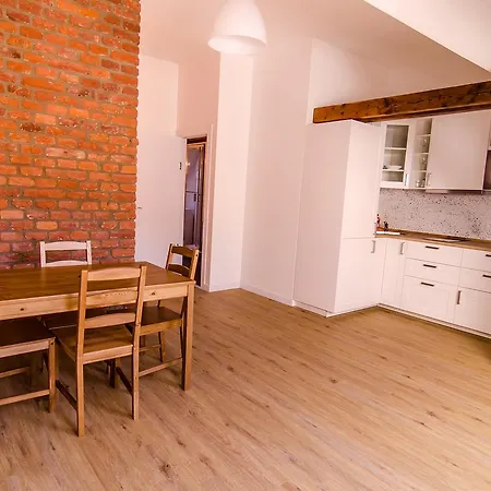 Churchill Aparthotel 4*
