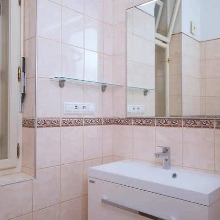 Pawlansky Apartment *