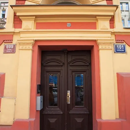 Churchill Aparthotel 4*