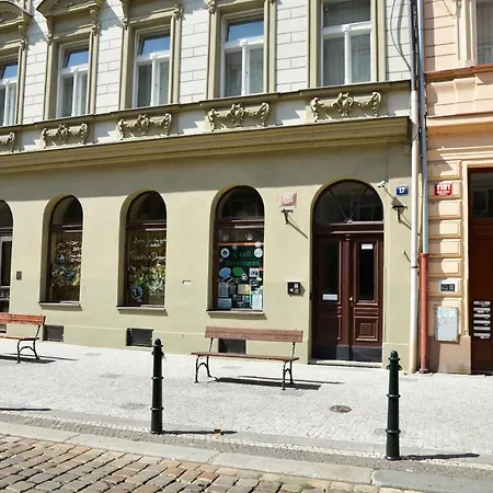 Hostel The Republic Garden Prague