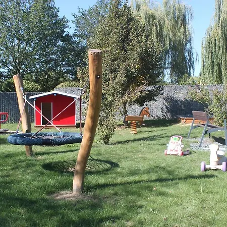 Conifer Idyllicprague Holiday home *