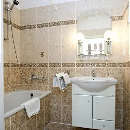 Excellent 3* Prague