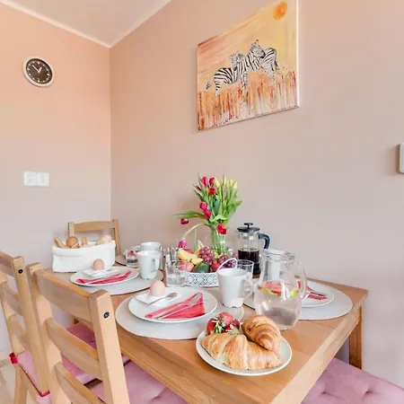 Jane's Attic Apartman *