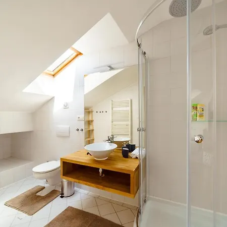 Alone 5br+3bath Penthouse In Center Of Praga