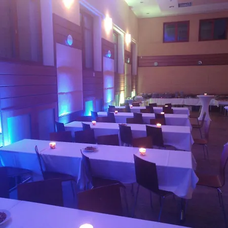 A Restaurace Simanda بيت ضيافة