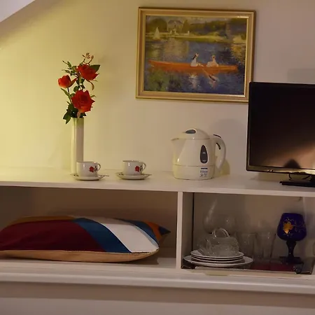 A. V. Apartmanhotel