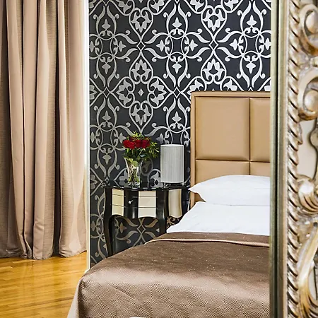Deminka Palace Hotel