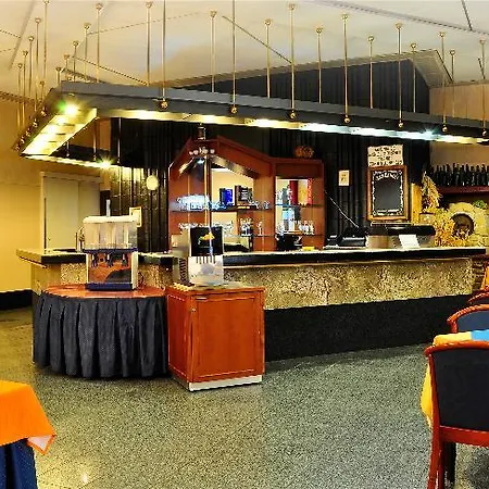 Olympik Congress Hotel 3*