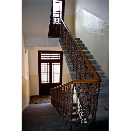 Apartments In Mala Strana - 10 Minutes From Charles Bridge Apartment *