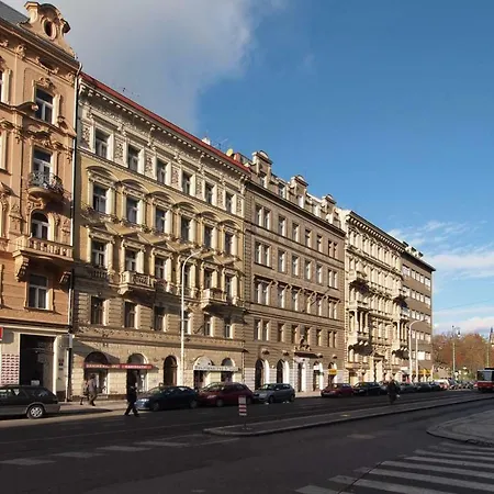 Apartments In Mala Strana - 10 Minutes From Charles Bridge Prague