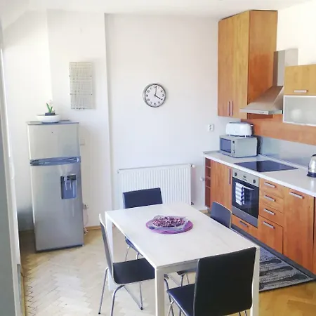 Appartement Kostnické Square