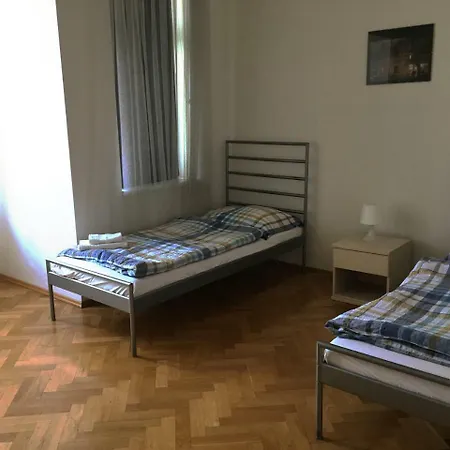 Appartement Kostnické Square