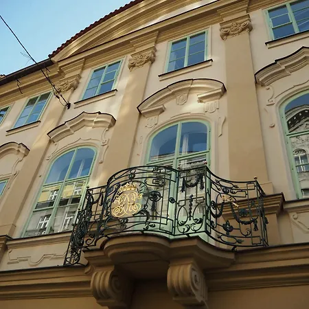 Appartamento Harrachovsky Palace *