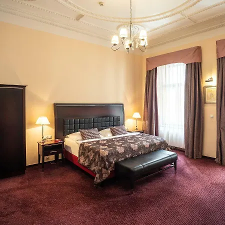 Ea Embassy Hotel 4*