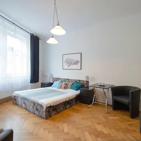 Modern Skolska 20 *